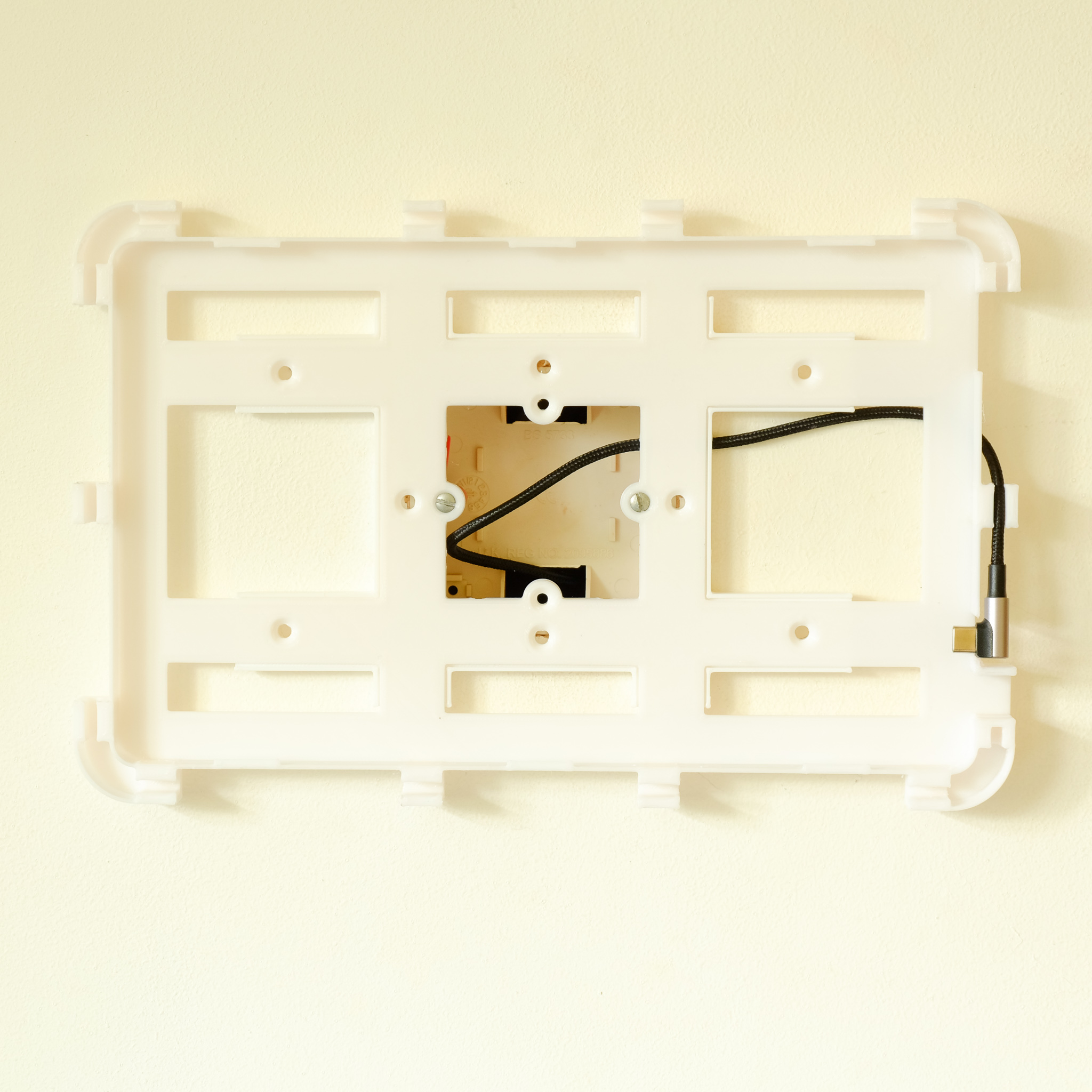 Amazon Fire HD10 2019 Gen 9 Wall Mount